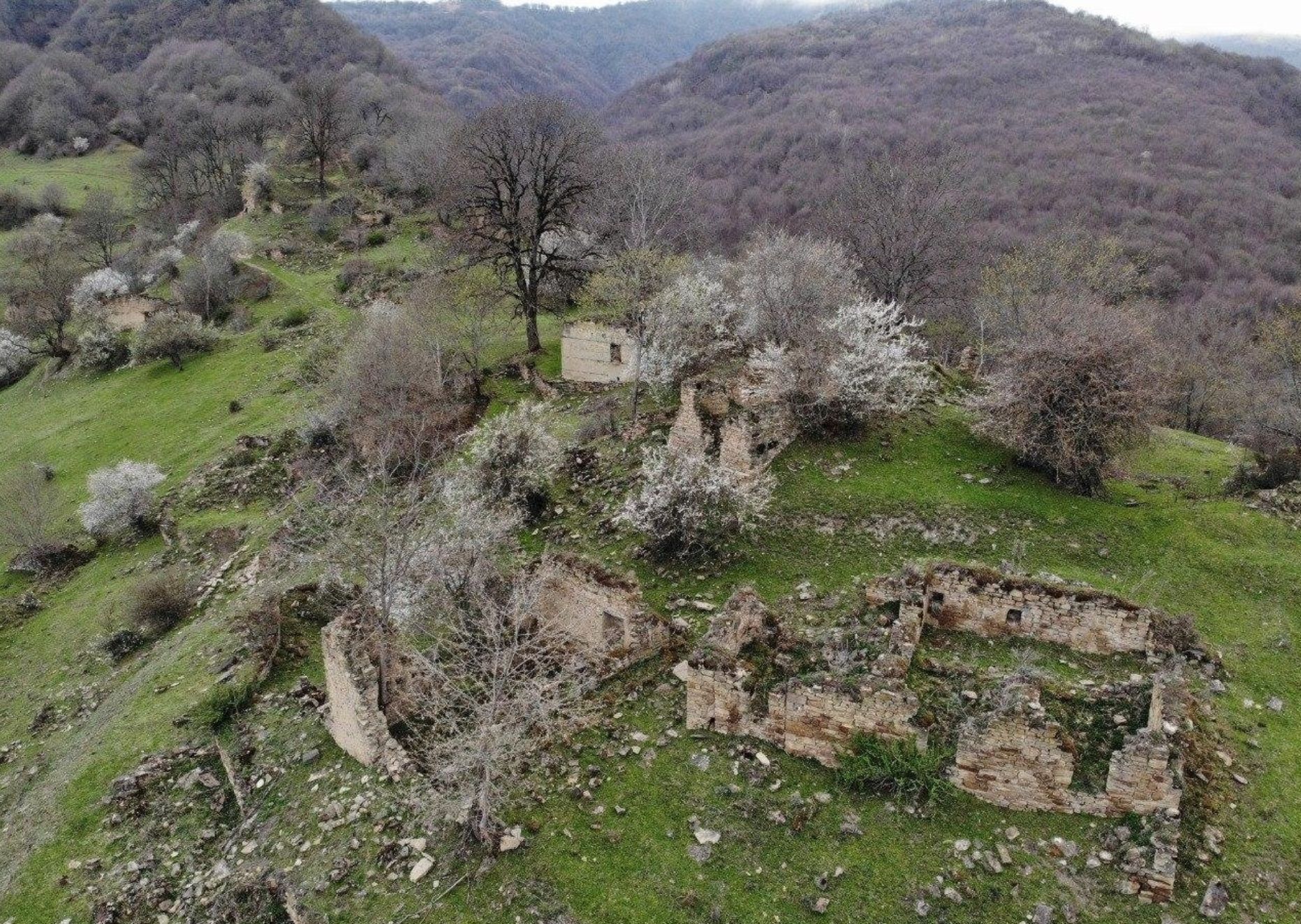 Хараг – радиальные выходы