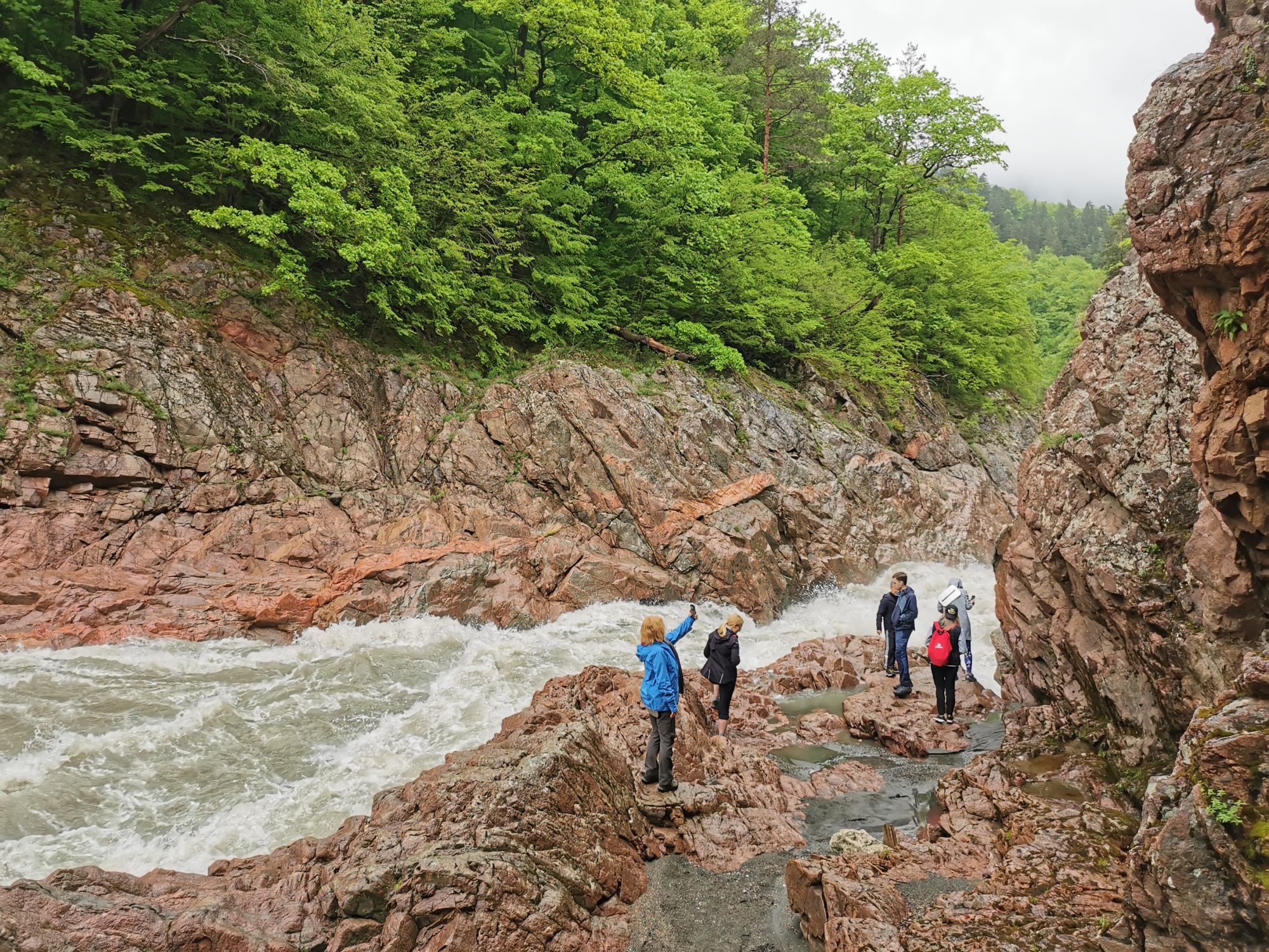 Гранитный каньон, Гузерипльский дольмен, термальные источники