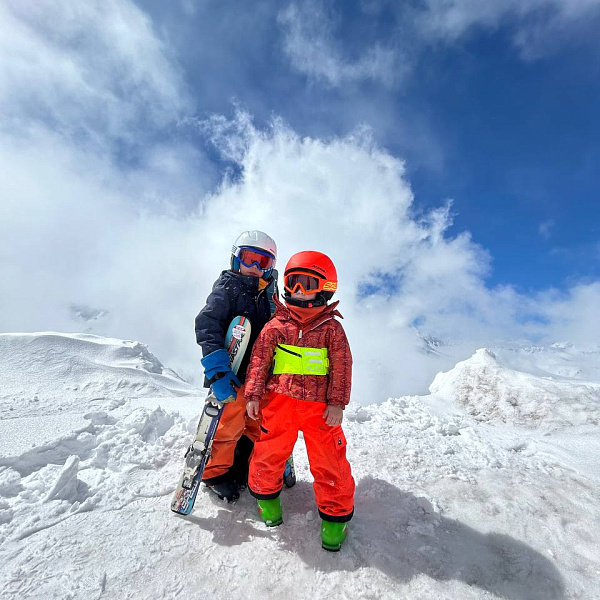 Эльбрус. Апрельский детский горнолыжный тур