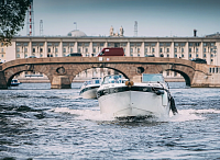 Финальные впечатления — на частном катере по рекам и каналам Питера 