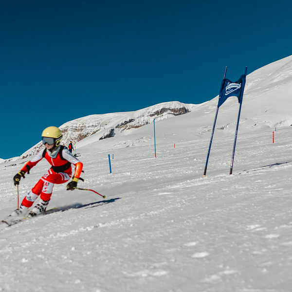 Эльбрусский экспресс – горнолыжный тур для детей
