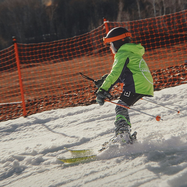 "Уверенность на склоне: горнолыжный интенсив в Банном"