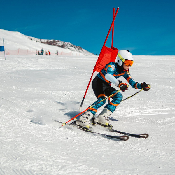 Выезд горнолыжной школы на Эльбрус